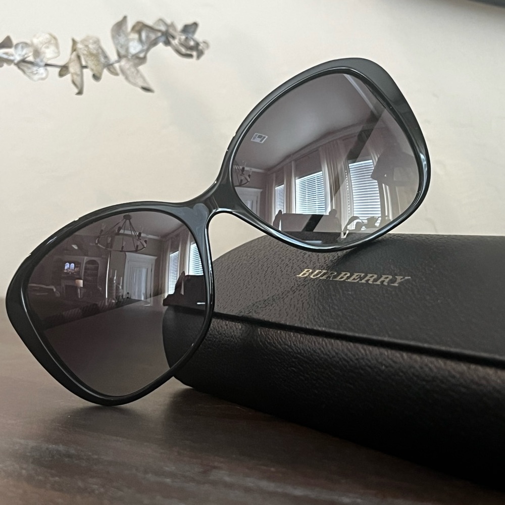 Burberry Sunglasses - Excellent Condition